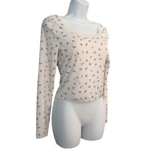 New Romwe Floral Ribbed Long Sleeve Top Size Small 18” Length 30” Bust